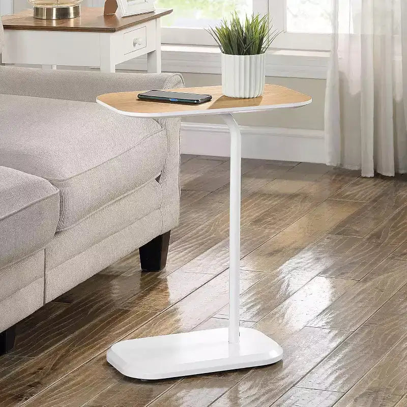 HomeStock Belmont Light Oak C Shaped End Table with Woodgrain Veneer Finish, Slide Under Sofa or Bed, Modern Accent Side Table with Metal Base