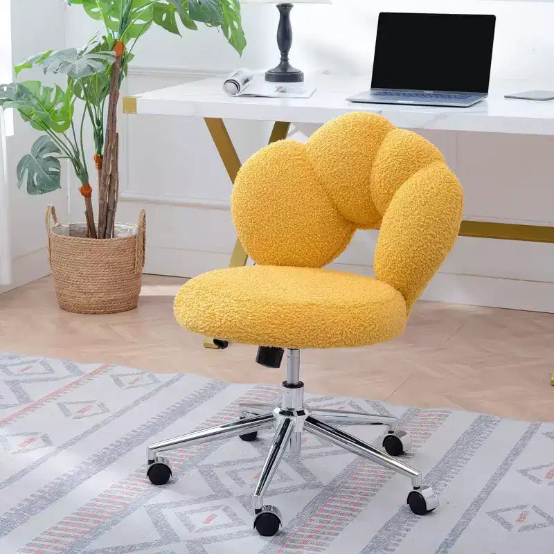 Okak Teddy Home Office Desk Chairs, Soft Swivel Chair with Adjustable Height and Metal Base, Criss Cross Chair for Office, Home