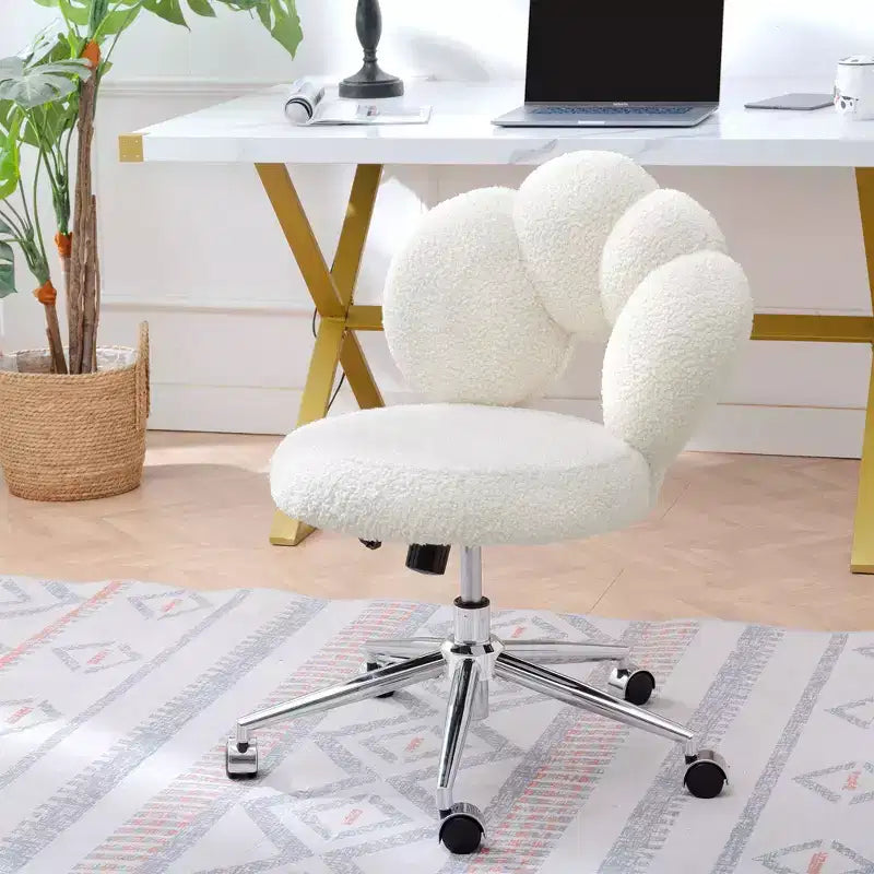 Okak Teddy Home Office Desk Chairs, Soft Swivel Chair with Adjustable Height and Metal Base, Criss Cross Chair for Office, Home